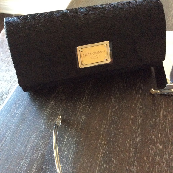 Italian made Dolce and Gabbana Sunnies. Authentic. - Picture 6 of 8